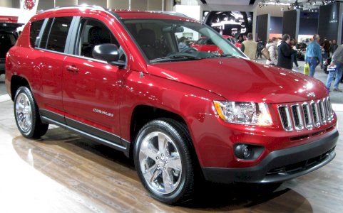 Jeep Compass Car Insurance CostsThe Jeep Compass average monthly car insurance rates are $110, but factors like your location, driving record, and relationship status may impact your car insurance rates.