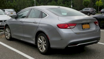 Chrysler 200