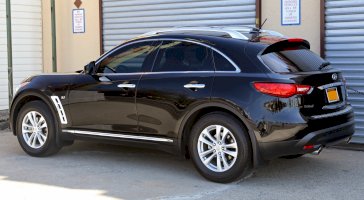 Infiniti QX70