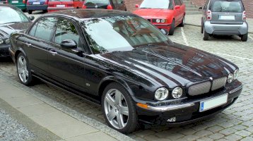 Jaguar XJR