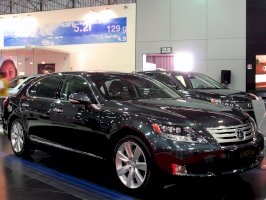 Lexus LS 600h L